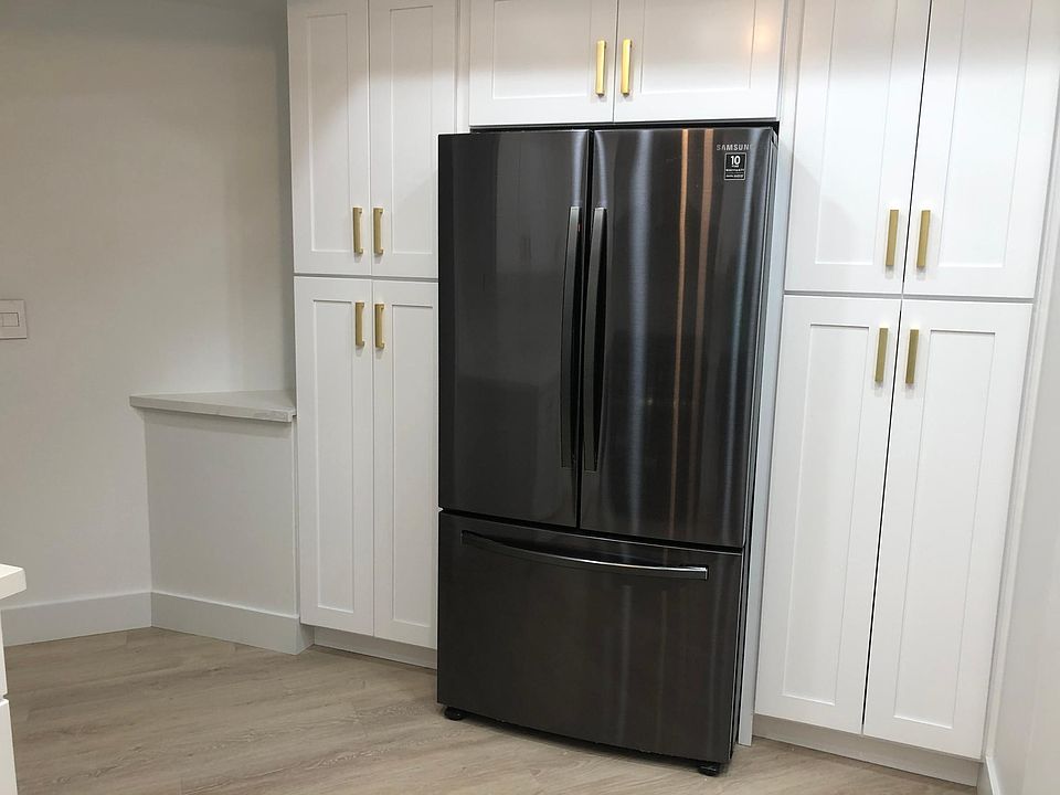 1st image of 1412 N Crescent Heights Blvd APT 204