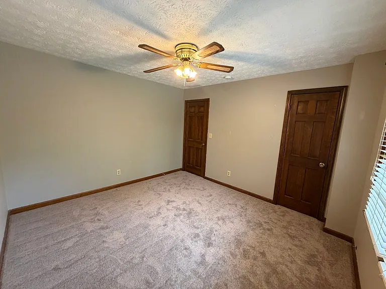 364 Regal Dr — Photo 13