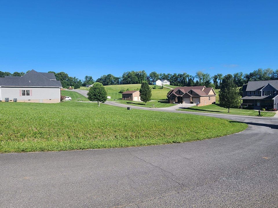 2nd image of LOT 89 E Cheyenne Trl