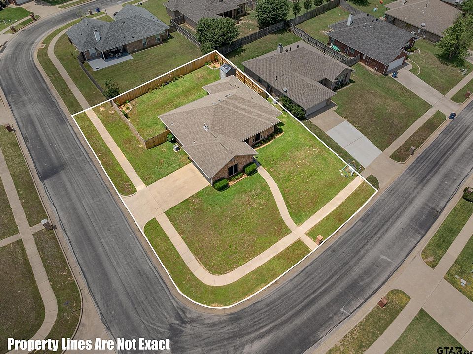 1st image of 19078 Gainesway Dr