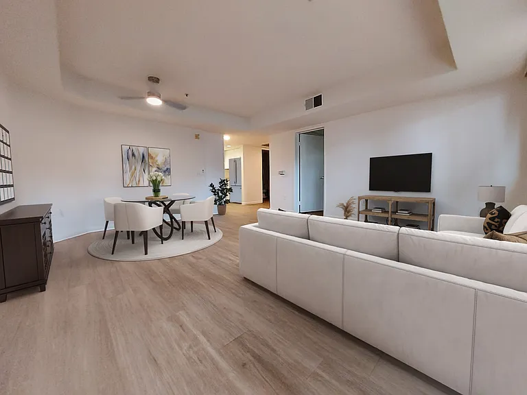 960 16th St #3 — Photo 3