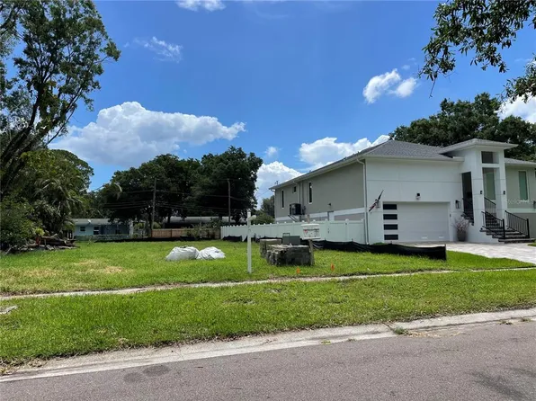 8113 Orient Way NE #2, Saint Petersburg, FL 33702