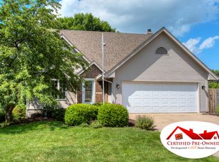 10469 Elmcrest Dr, Clive, IA 50325
