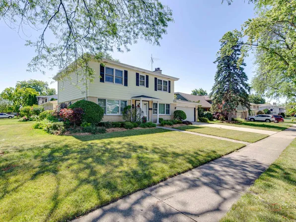 1359 Parkside Dr, Park Ridge, IL 60068