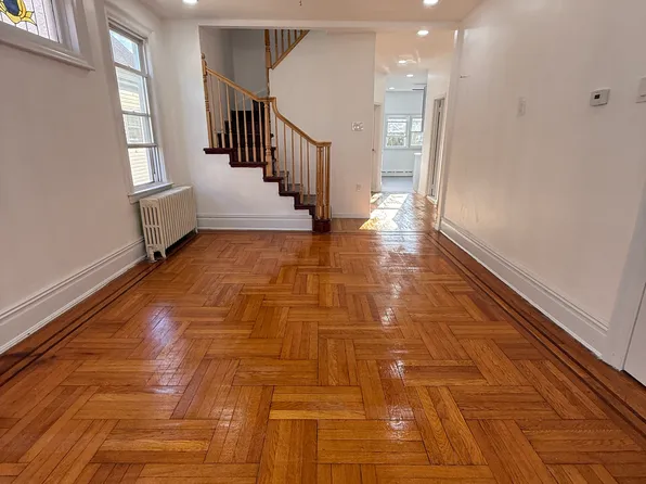 82 West 42nd Street image 5 of 23