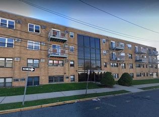50 W Harriet Ave, Palisades Park, NJ 07650