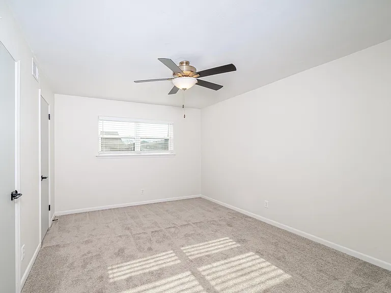Ocean Air Apartments — Photo 43