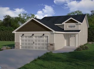 1254 Jill Dr W, West Fargo, ND