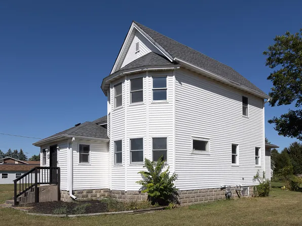 501 E Indiana St, Kouts, IN 46347
