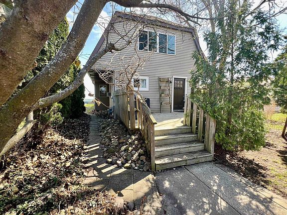 3rd image of 356 Killarney Beach Rd