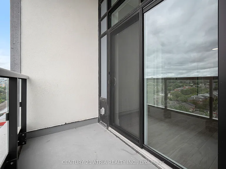 858 Dupont St #Penthouse 19 — Photo 31