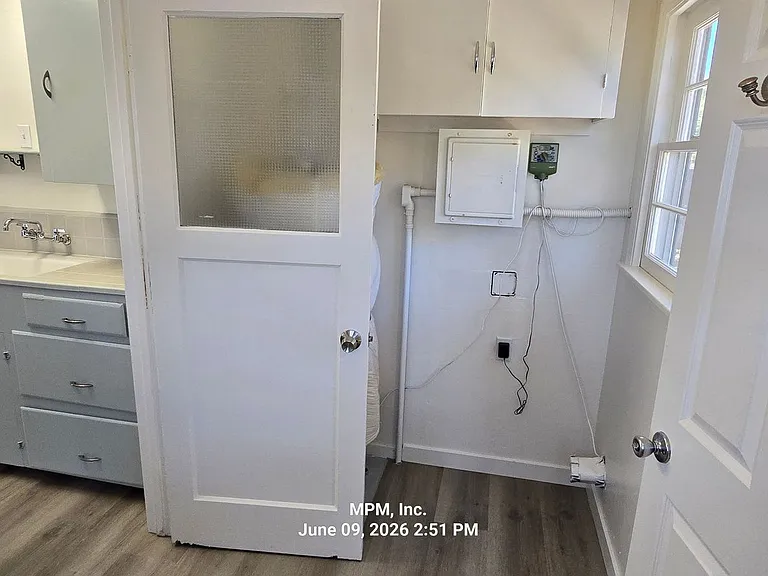 6505 Marchant Ave — Photo 14