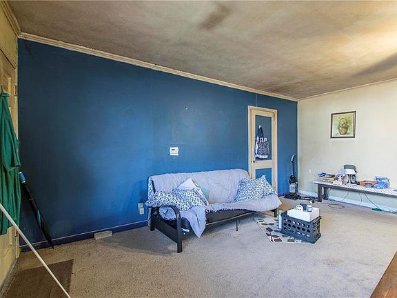 5th image of 1022 Creekside Dr