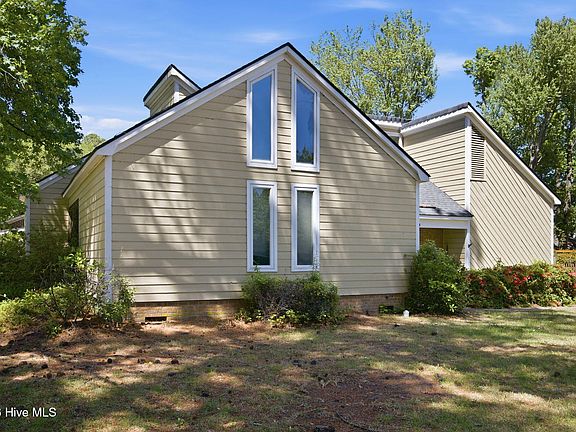 3rd image of 510 Winstead Road