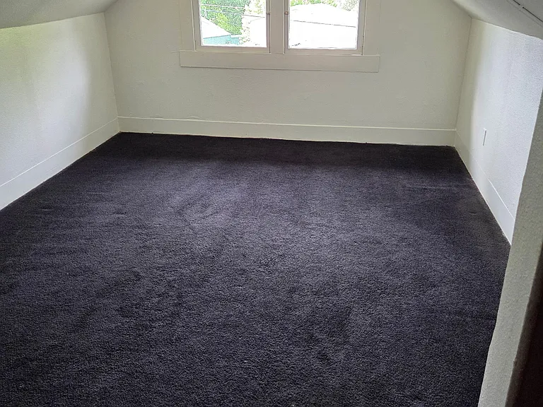 203 E Market Ave — Photo 24