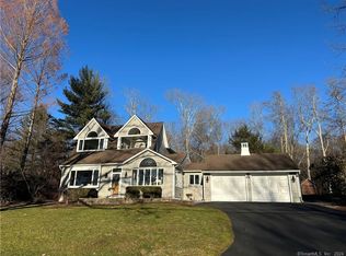 41 Indian Trl, Brookfield, CT 06804