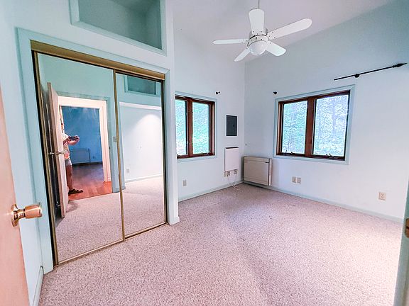2nd image of 63 Lake Rd #1
