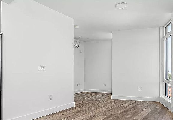 4th image of 1078 Fulton St Floor 1