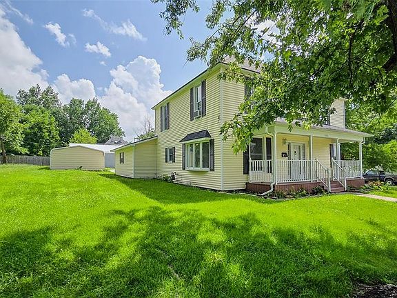 5th image of 1302 E Pierce St