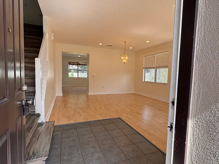 9944 Chorlton Cir — Photo 27