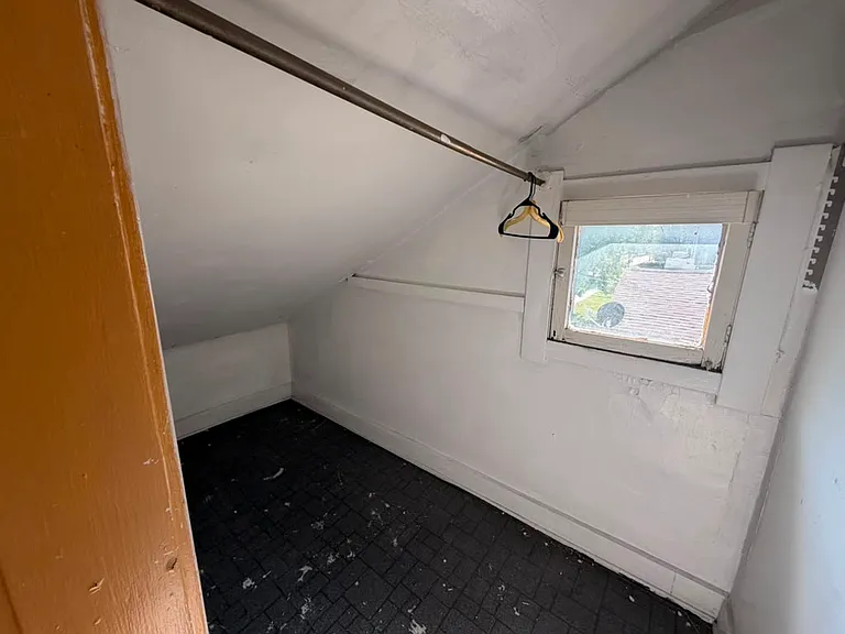 451 E Pearl St — Photo 19