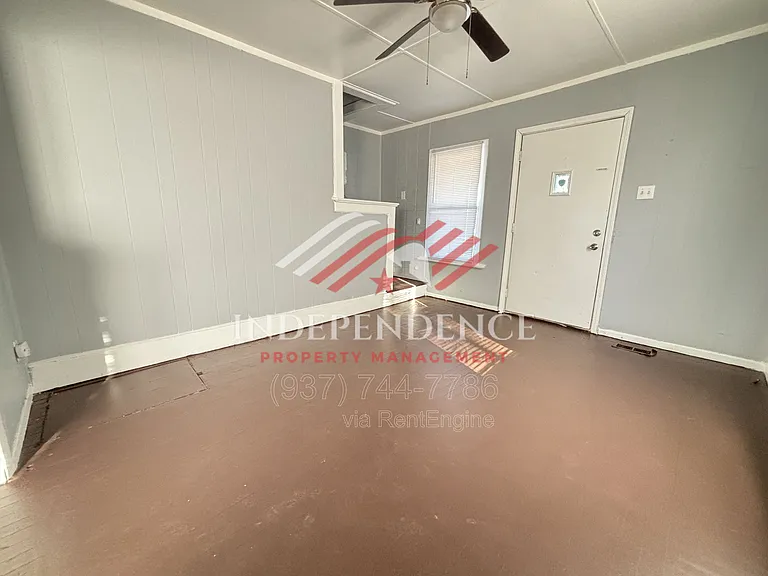 517 Mertland Ave — Photo 2