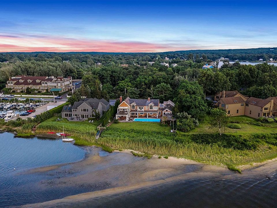 62 W Water St, Sag Harbor, NY 11963 Zillow