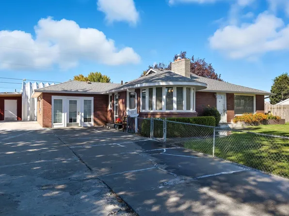 414 S Dennis St, Kennewick, WA 99336