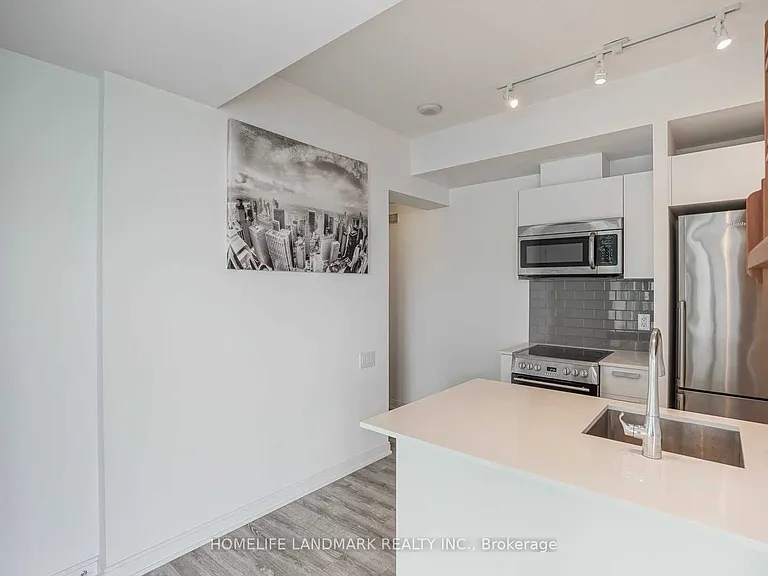 42 Charles St E #3209 — Photo 9