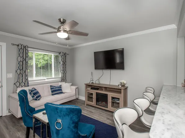 240 Irwin Pl, Cincinnati, OH 45229