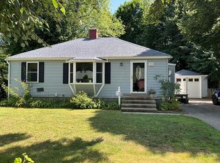 222 Colonial Dr, Portsmouth, NH 03801