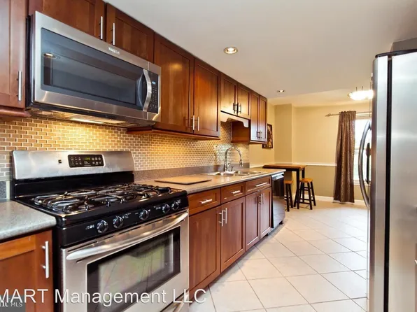 5908 Westchester Park Dr Unit 5908, College Park, MD 20740