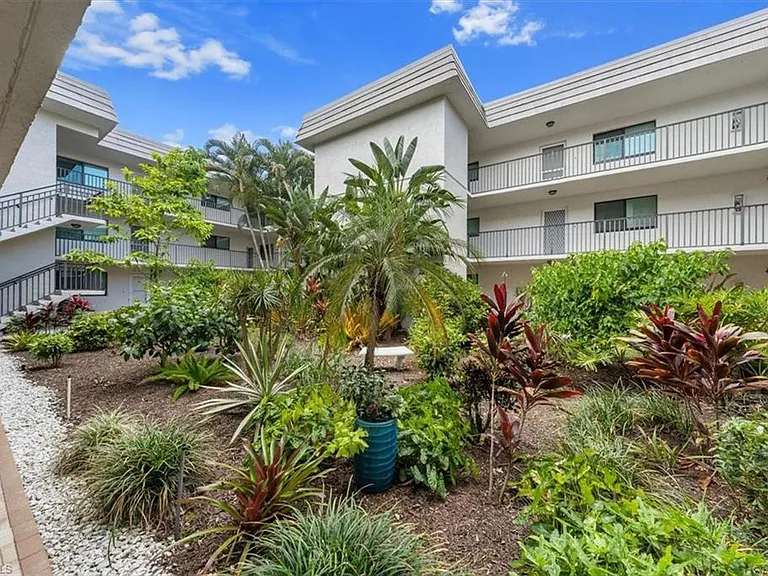 788 Park Shore Dr #D30 — Photo 22
