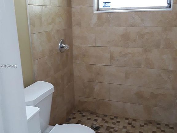 3rd image of 9371 SW 169th St