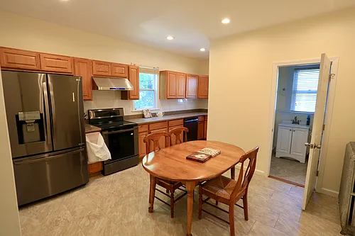 124 Forest St Photo 1