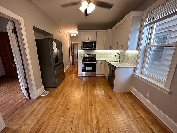 3rd image of 4542 S Whipple St #1