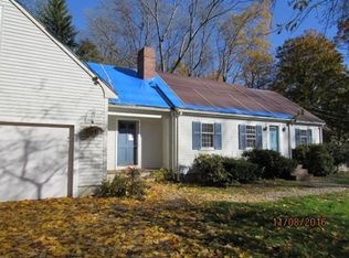 106 High St, Topsfield, MA 01983