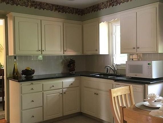 2nd image of 32411 Arlesford Dr
