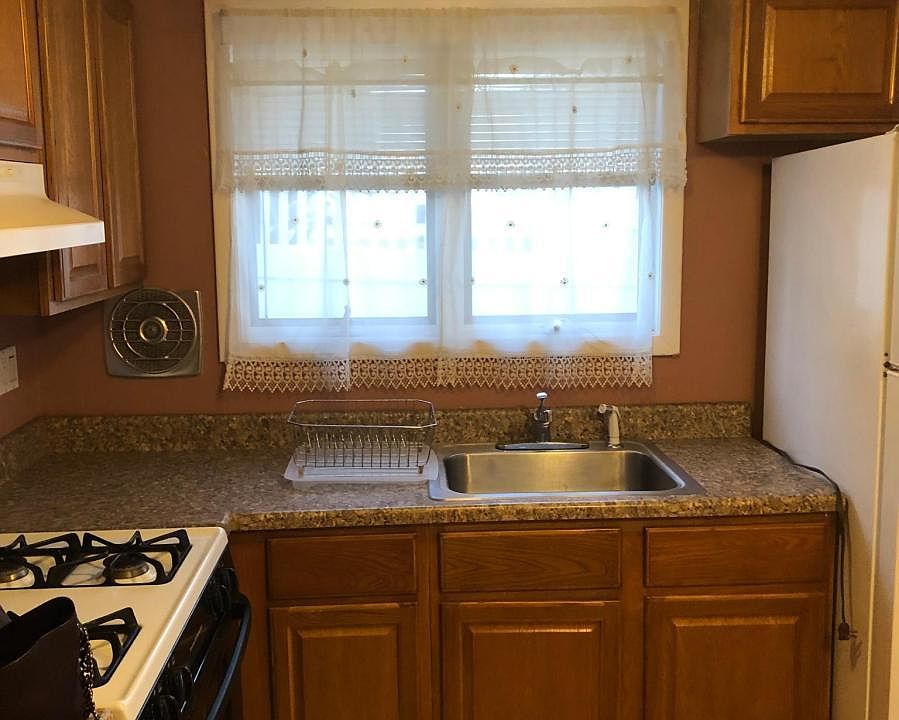 1st image of 1 Ionia Ave