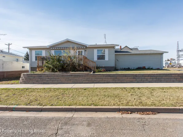 14 2nd Ave SE, Dickinson, ND 58601