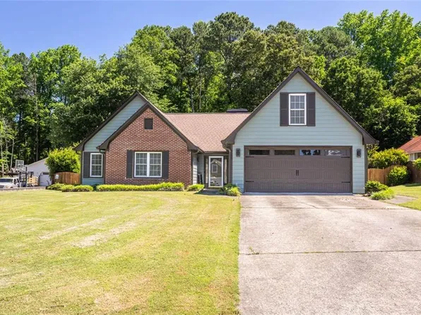 3335 Ivy Lake Dr, Buford, GA 30519