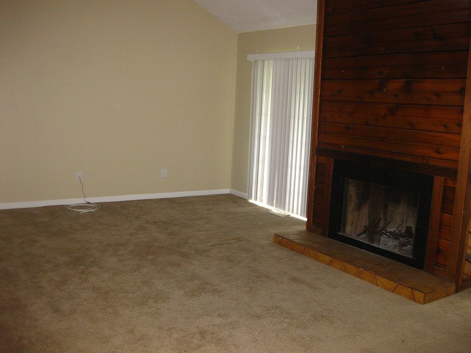2nd image of 2317 Merrigan Pl
