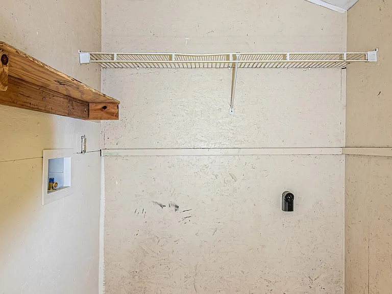 717 New River Dr — Photo 29