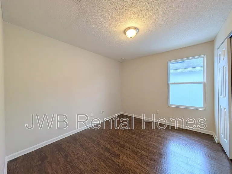 7706 Dandy Ave — Photo 10