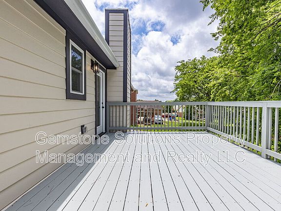 5th image of 919 Oak Meadow Dr #A