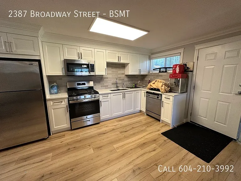 2387 Broadway St #BASEMENT — Photo 2