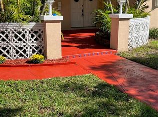 8951 SW 60th Ter, Miami, FL 33173