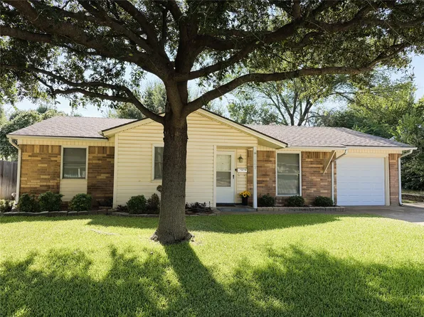 1207 Aransas Dr, Euless, TX 76039