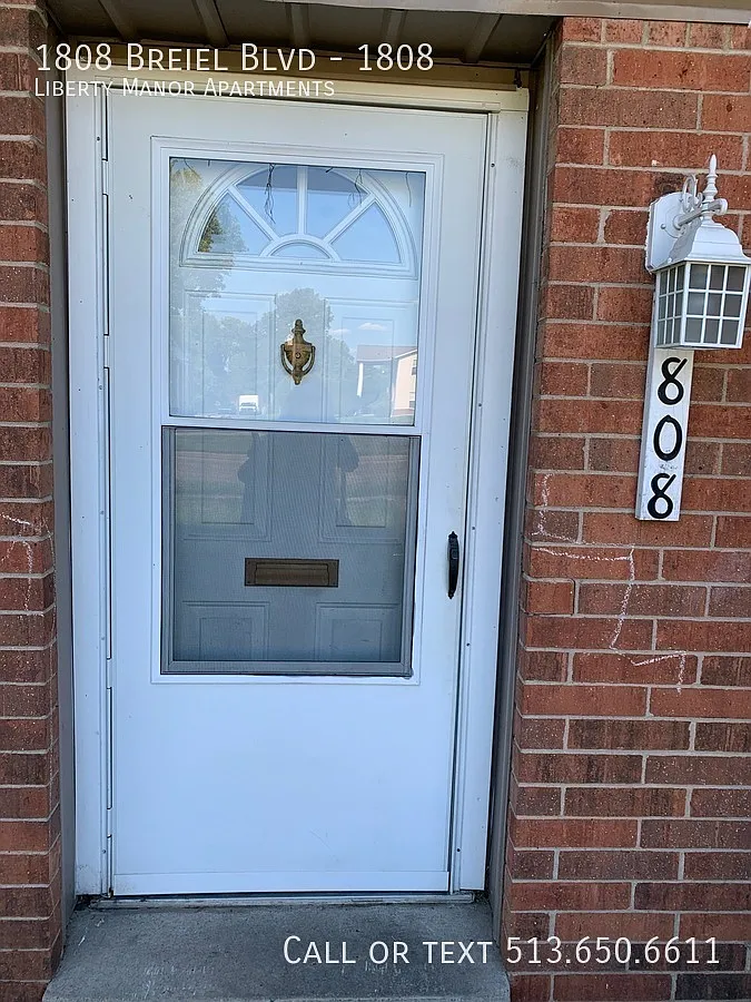 3 bed, 1.5 bath, 1207 sqft, $1,390 — Photo 1