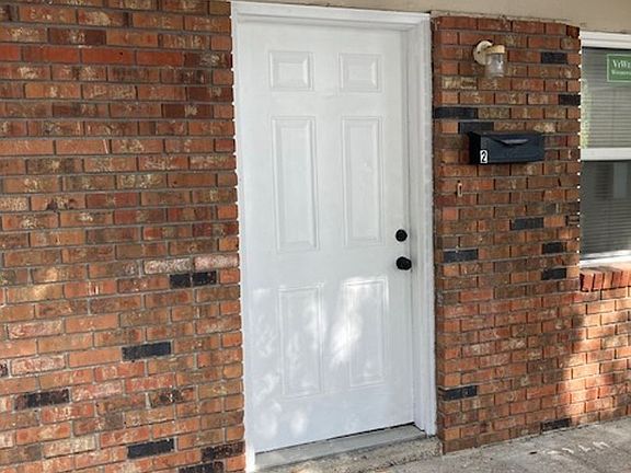 2nd image of 807 Hardy Ave APT 2